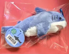 ぶるぶる！ふわふわ サメ ぬいぐるみ カラビナ付き 新品未使用タグ付