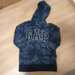 あ*は様 GAP　キッズ　ジップパーカー　迷彩　青のサムネイル