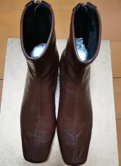 ブラウンレザー ブーティ ジッパー付き