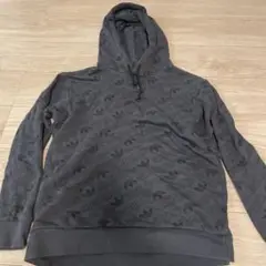 adidas ロゴプリント パーカー