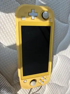 Nintendo Switch Lite 本体 イエロー
