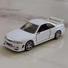 r33
