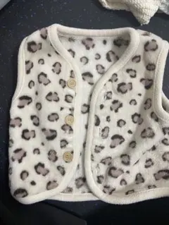 ヒョウ柄フリースベスト