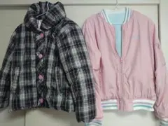 チェック柄ダウンジャケットと水色ボンバージャケットセット