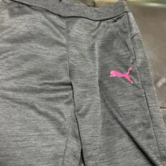 PUMA グレー ジョガーパンツ