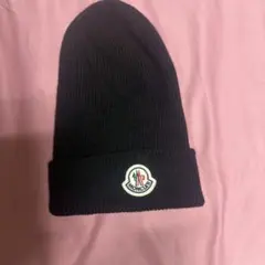 MONCLER ニット帽 ビーニー ブラック ロゴワッペンのサムネイル