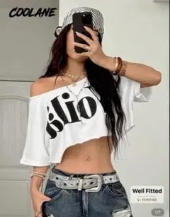 オフショルダー クロップトップ