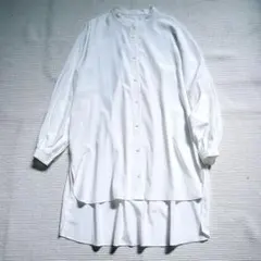 インディヴィ【着るうるおい/美肌効果】ロングブラウス　バンドカラー　白　ゆったりのサムネイル