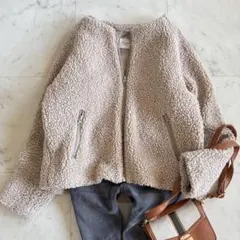 アーバンリサーチドアーズ　ボアジャケット　ノーカラー　ブルゾン　ショート