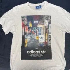 adidas グラフィックプリント Tシャツ