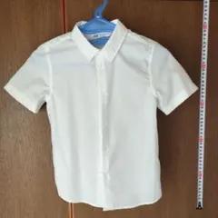 ホワイト半袖シャツとスラックスセット