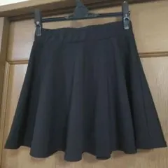 【GRL】インナーパンツ裏地付きフレアミニスカート　Mサイズのサムネイル