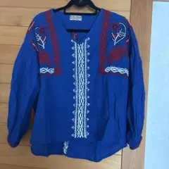 Malaika 青 Vネック 刺繍シャツのサムネイル