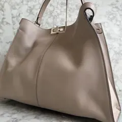 極美品✨フェンディ ピーカブー エックスライト トートバッグ レザー グレージュ 2025年最新】FENDI フェンディ ピーカブーエックスライトの人気
