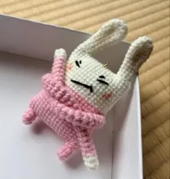 ウサギのあみぐるみ