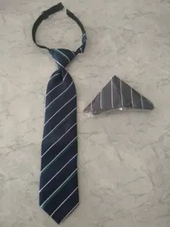 子供用ネクタイとポケットチーフセット