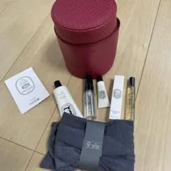 新品】Diptyque アメニティセット ポーチ Qatar Airways - メルカリ