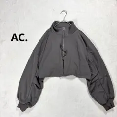 【AC.】FREE クロップドジップアップ パーカー　ショート丈　ハイネック