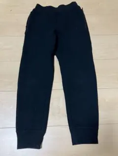 ユニクロ　UNIQLO キッズ　長ズボン　スウェットズボン　黒　130センチ