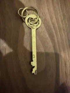 PIGUS 真鍮製 キーホルダー 鍵型