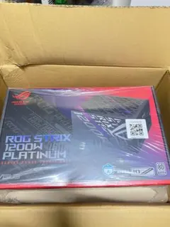 ASUS PSU GPU-FIRST大型のROGヒートシンク 0dBテクノロジーのサムネイル