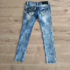 MARAXIA 刺繍入りスキニーデニムライトブルー