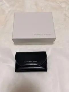 CHARLES & KEITH 三つ折り財布 ブラック