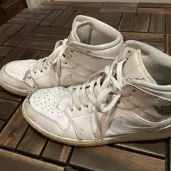 NIKE AIR JORDAN 1 MID ホワイト スニーカーのサムネイル