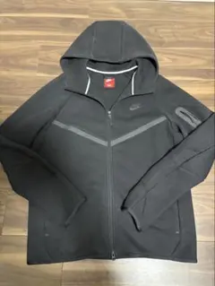NIKEテックフリース上