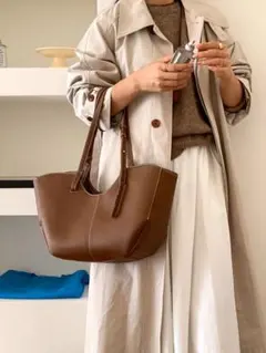 年中使える♡大容量トートバッグ　普段も女子会に最適！