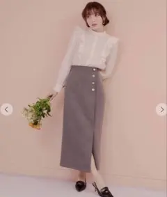 LILIAN CARAT フラワービジュータイトスカート