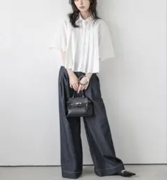 YEVS プリーツデザインシャツ　新品同様のサムネイル