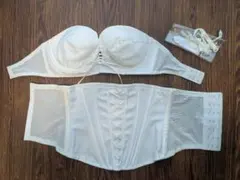 ブライダルインナー ブラ＆コルセット LUXY　ブラジャーF70　Mサイズ