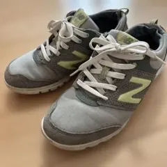 New Balance スニーカー