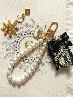 シャネル　チャーム　スノーフレーク　とストラップ