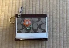 COACH お花が可愛い　コインケース