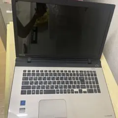 東芝ノートパソコン　Toshiba dynabook シルバー ノートPC 本体