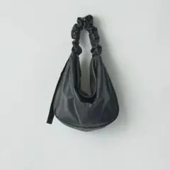 ssstein SHIRRING LEATHER SHOULDER BAG