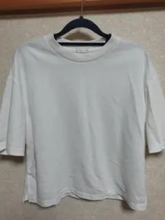 GU ホワイト 半袖Tシャツ