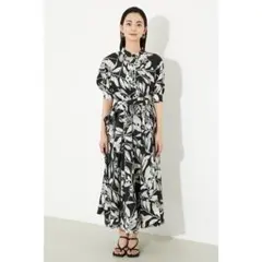【美品】rienda リエンダ リーフフラワー ブラック ワンピース　花柄