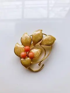ヴィンテージ　桃色珊瑚　ブローチ