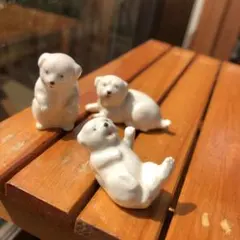 ミニチュアドッグ3匹の仔犬　陶器製