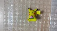 ピカチュウ　フィギュア　1個