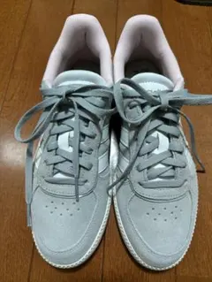 adidas スニーカー グレー