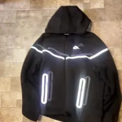 NIKE反射テックフリース廃盤のサムネイル