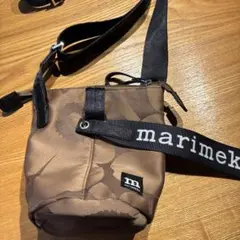 美品　marimekko ウニッコ柄ショルダーバッグ