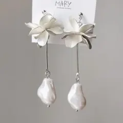 アン/マットシルバー パール フラワ花 ブライダル ピアス イヤリング 結婚式