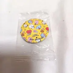 BTS　BT21　LINE FRIENDS　くら寿司　缶バッジ　イエロー