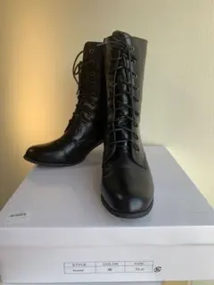 編み上げブーツ