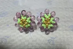 ビーズ花デザインピアス